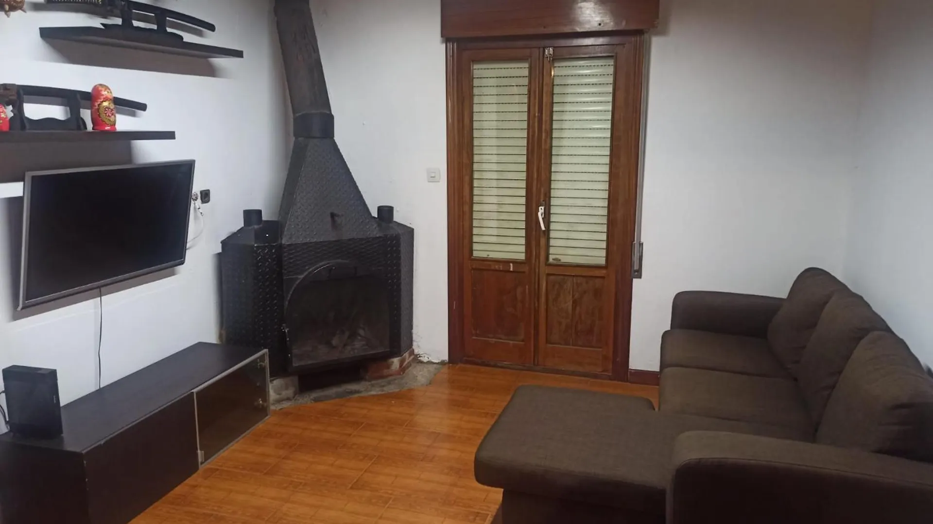 Casa La Vega contacts